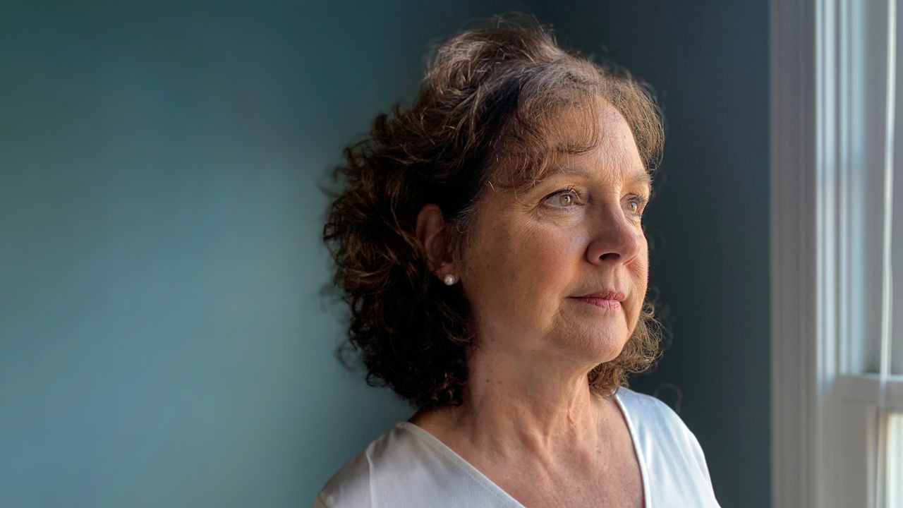 Designer antibodies fight cancer by tethering immune cells to tumor cells