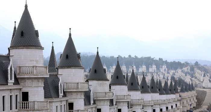 There's A $200 Million Village Of Personal Disney Palaces In Turkey — And They're All Abandoned