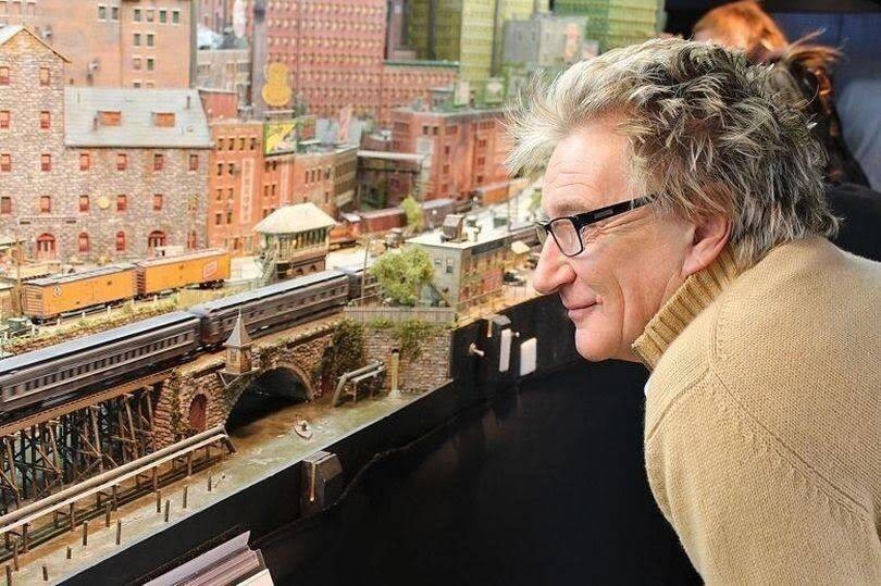 Rod Stewart Spent 23 Years Building An Elaborate Model Train World — And It’s Unbelievable